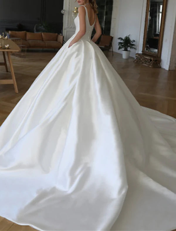 Luolandi Royal Style Formal Wedding Dresses Ball Gown Square Neck Sleeveless Chapel Train Satin Bridal Gowns