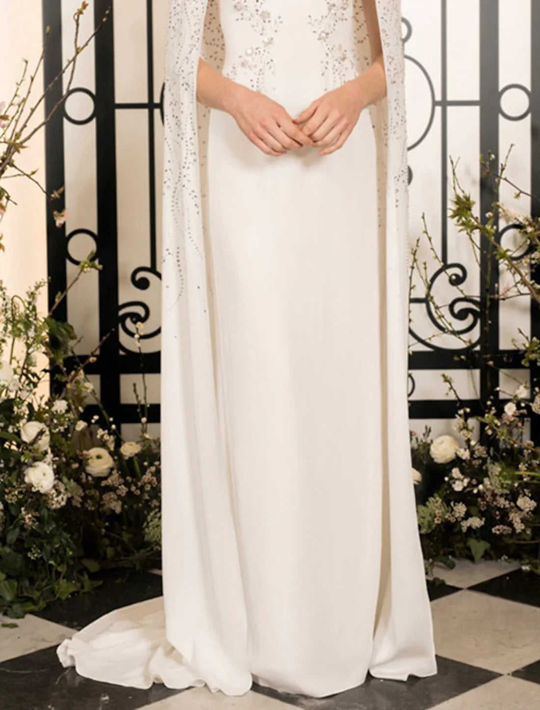 Luolandi Sheath / Column Evening Gown Elegant Dress Wedding Guest Wedding Party Floor Length Sleeveless Jewel Neck Capes Chiffon