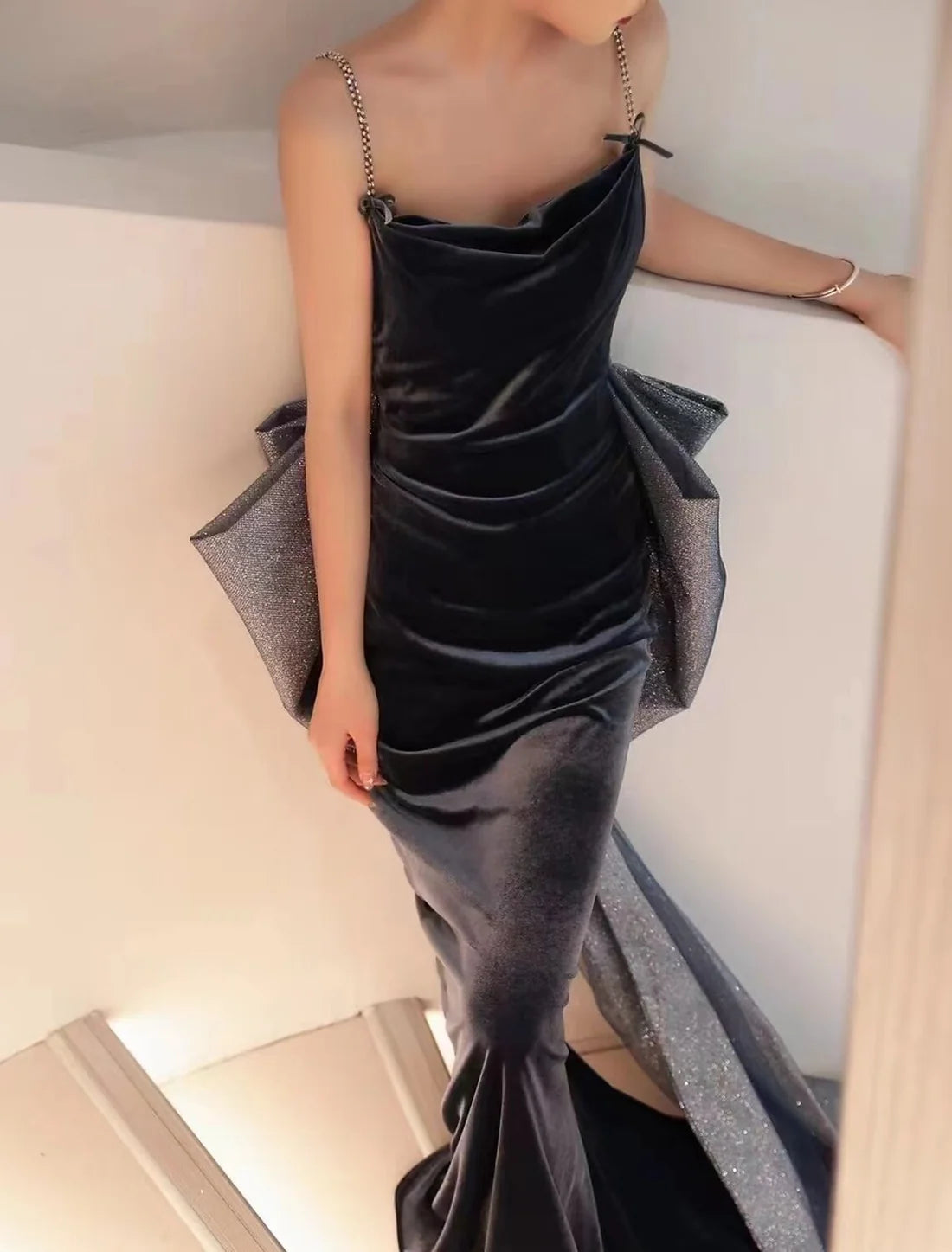 Luolandi A-Line Celebrity Style Elegant Engagement Prom Dress Spaghetti Strap Long Sleeve Sweep / Brush Train Velvet with Bow(s) Crystals Evening Dress