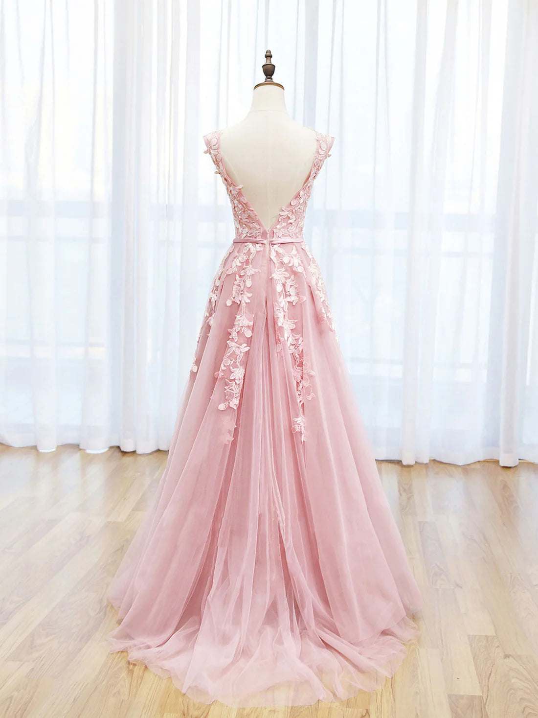 Luolandi A-Line Lace Pink Long Prom Dress Lace Long Formal Dress Party Dress Open Back with Appliques