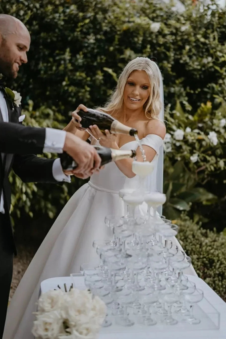 Luolandi A Line Wedding Dress Off The Shoulder Satin Bridal Dress Floor Length Solid Color Simple Bridal Gown