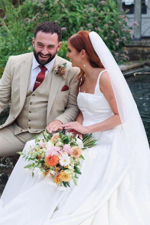 Luolandi Elegant Square Neck Satin Wedding Dresses Solid Color Sexy