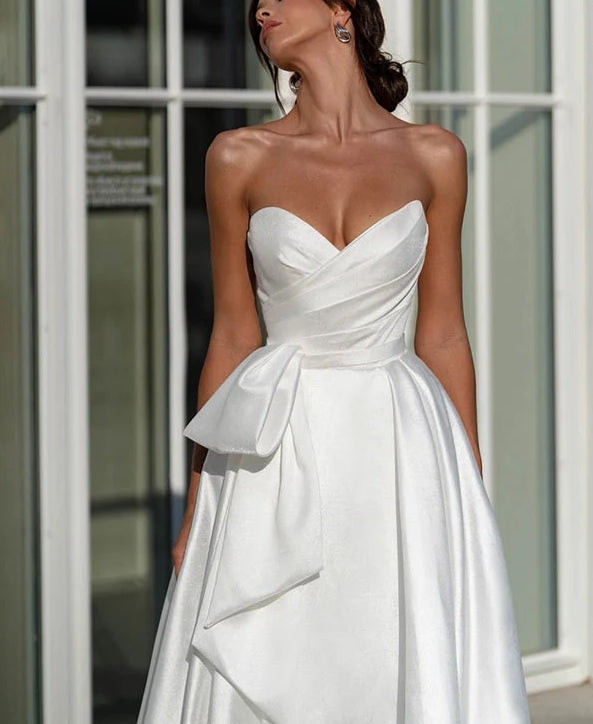 Luolandi A-Line Strapless Satin Wedding Dress With Split Front Bow Off Shoulder Solid Color Simple Formal Dress