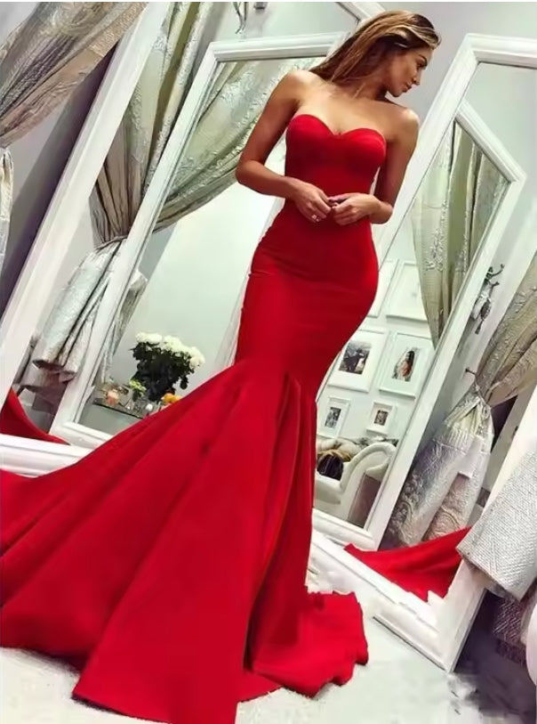 Luolandi Mermaid Evening Gown Minimalist Dress Valentine's Day Wedding Guest Court Train Sleeveless Strapless Simple Party Dress with Pleats Masquerade Dress