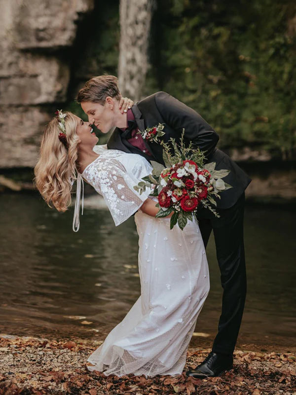 Luolandi Unique Floral Lace Bat Sleeves A-line Floor-length Wedding Dresses Beautiful