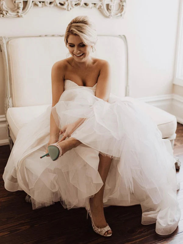 Luolandi Elegant Sweetheart Strapless A-line Tiered Wedding Dress Beautiful Bridal Gown