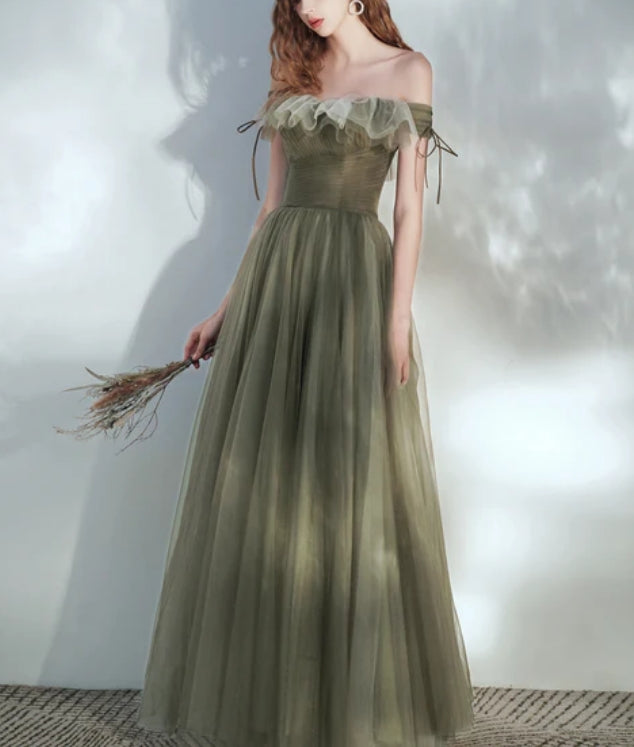 Luolandi Green Off Shoulder Tulle Long Junior Prom Dress Floor Length Party Dress Elegant Evening Dress