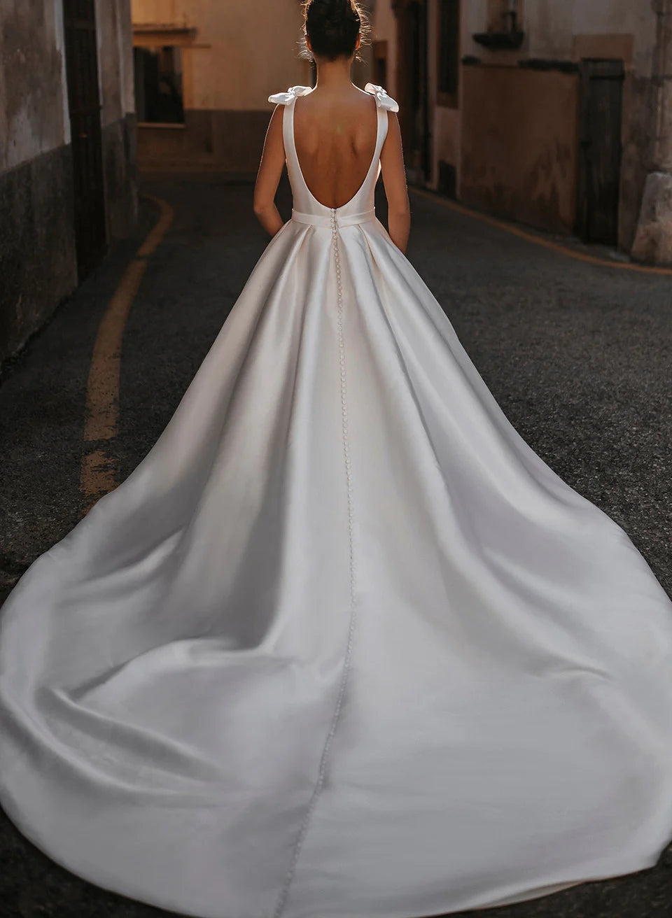 Luolandi Sleek Ball-Gown Satin V-Neck Bridal Gowns Open Back Simple Wedding Dress With Bow(s)