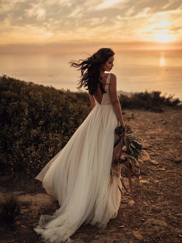 Luolandi Elegant Sequins V-Neck Sleeveless Sweep Train Wedding Gowns Backless Tulle A-line Wedding Dresses Sexy