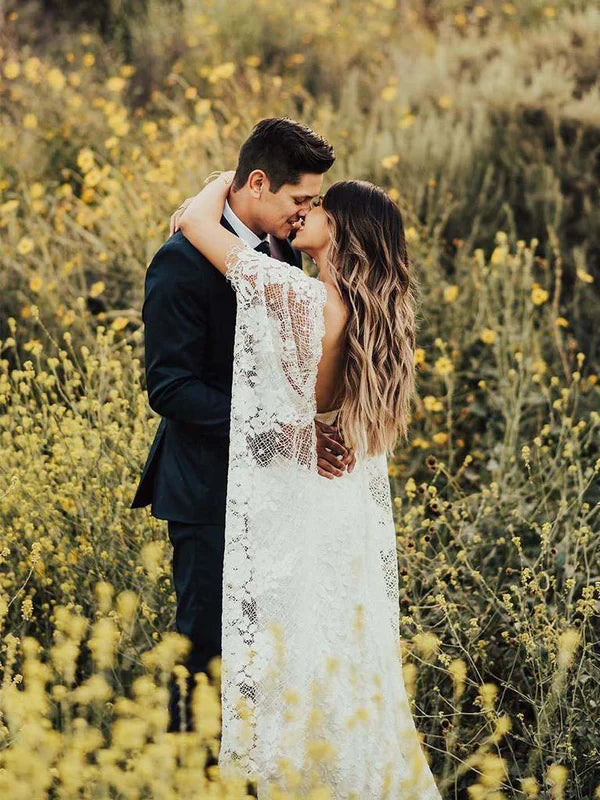 Luolandi Romantic Lace V-neck Neckline Bat Sleeves Sheath Wedding Dresses With Slit Elegant