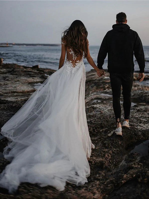 Luolandi Elegant Romantic Tulle V-Neck Appliqued A-line Wedding Dresses Floor Length With Train