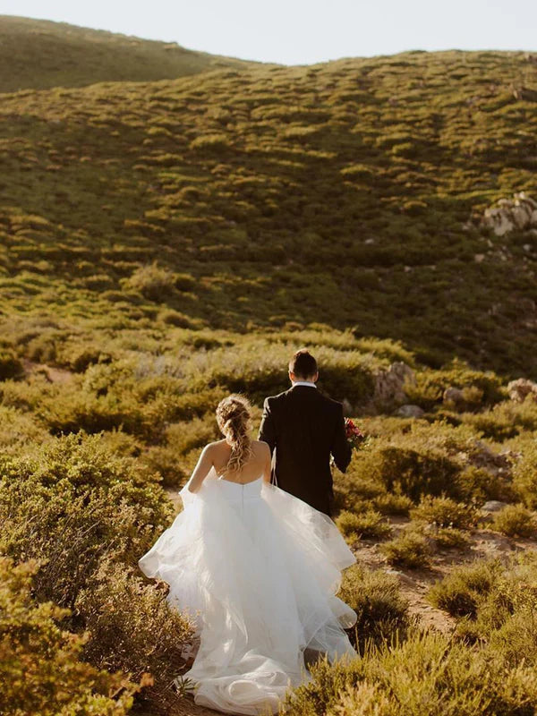 Luolandi Floaty Sweetheart Strapless A-line Bridal Dresses Appliqued Wedding Gowns Off Shoulder Sexy