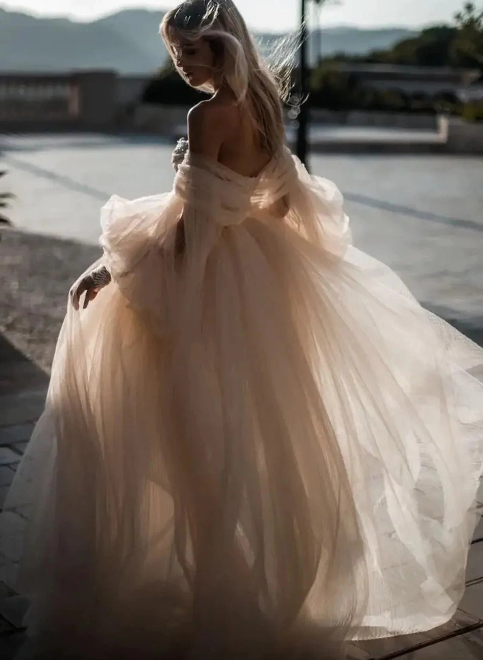 Luolandi Romantic Long Sleeves Off-The-Shoulder Wedding Dresses With Lace Floor Length