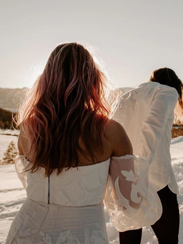 Luolandi Tulle A-Line 2 Pieces Strapless Wedding Dresses A-line V-Neck Gowns Off Shoulder Sexy