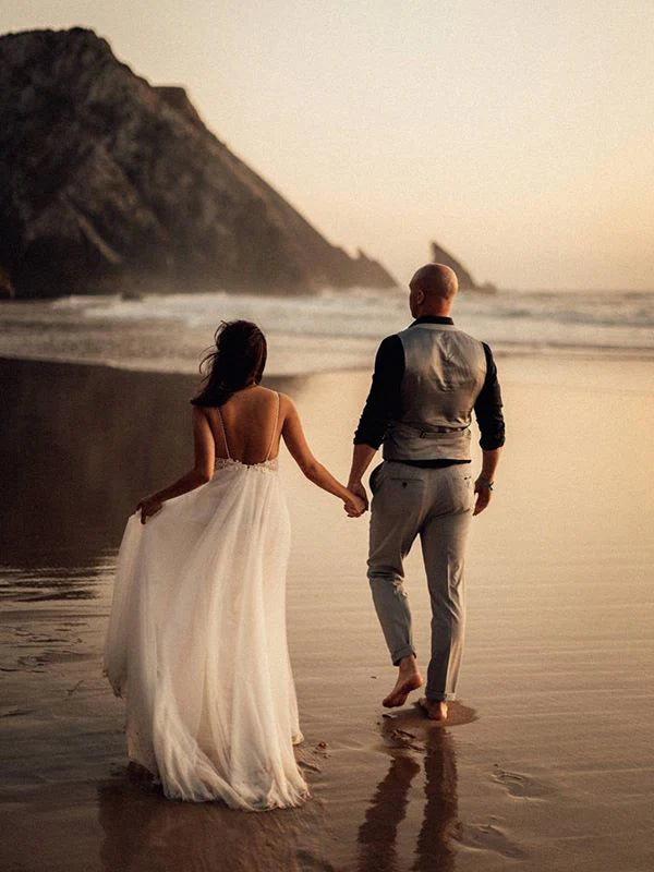 Luolandi Light Tulle Sleeveless Spaghetti Straps V-Neck Backless A-line Sweep Train Wedding Dresses Charming