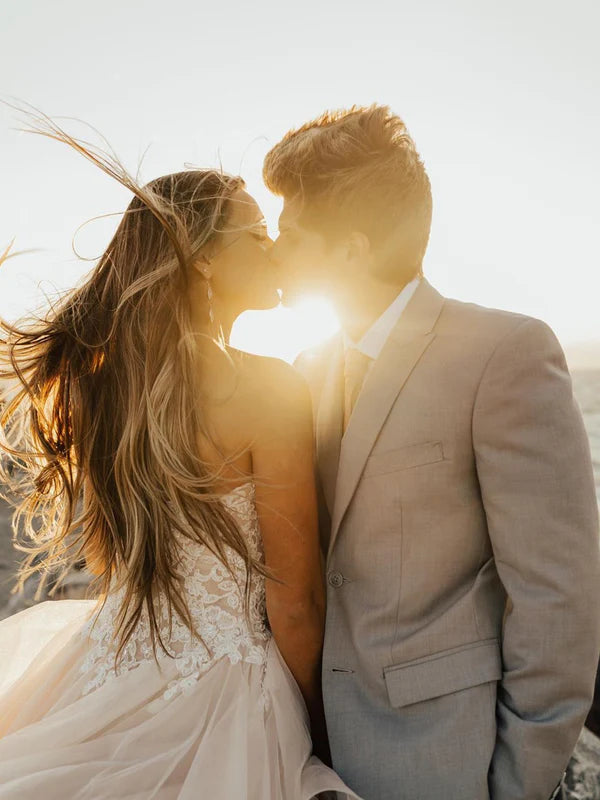 Luolandi Amazing Sweetheart Off-The-Shoulder Ball Gown Wedding Dresses Tulle Backless Gowns Beautiful