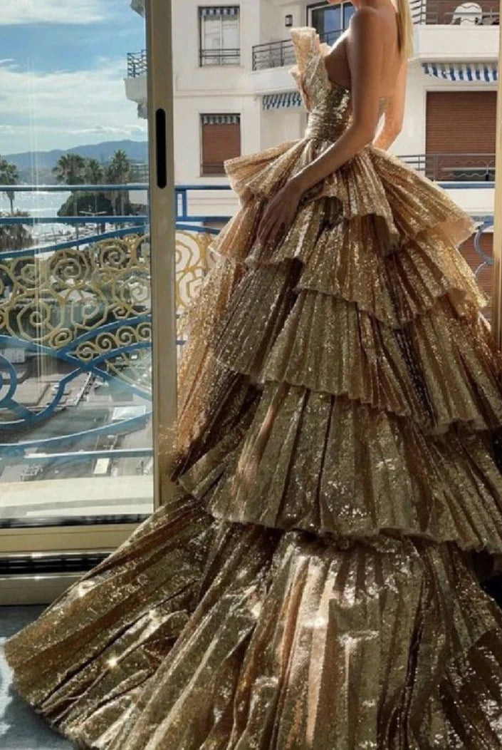 Luolandi Stylish Golden Tiered Ball Gown Long Evening Party Dress Off Shoulder Prom Dresses Charming