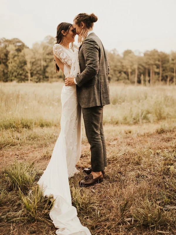 Luolandi Fabulous Longsleeves V-Neck Wedding Dresses Backless Sweep Train Bridal Gowns Elegant