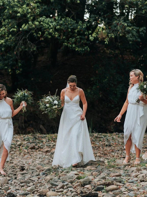 Luolandi Simple A-line Spaghetti Straps V-Neck Floor Length Wedding Dresses