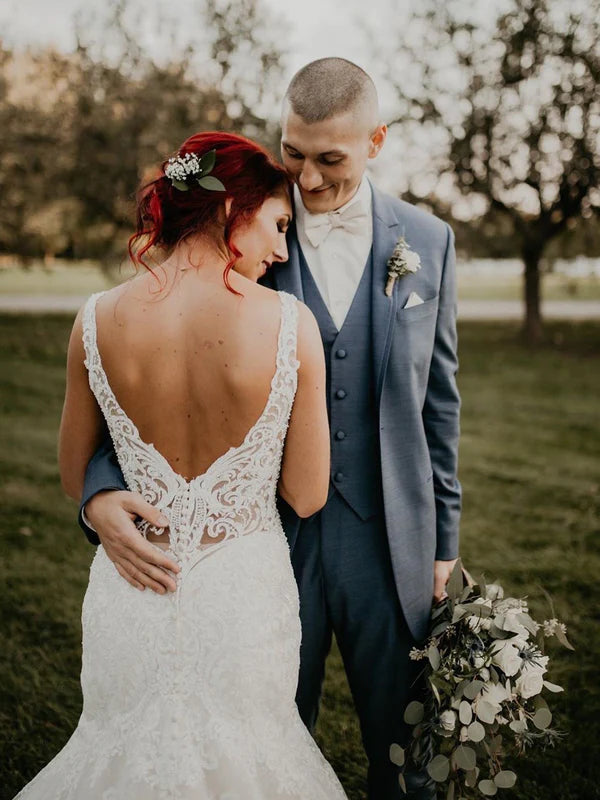 Luolandi Elegant V-Neck Lace Beaded Mermaid Wedding Dress with Chapel Trian Floor Length