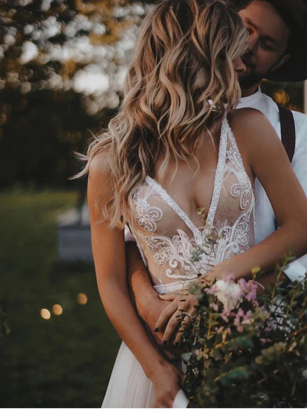 Luolandi Marvelous Backless V-neck A-line Wedding Dresses Appliques Tulle Bridal Gowns Sexy