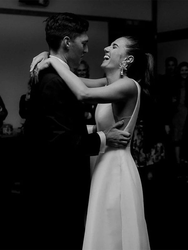 Luolandi Simple Satin Wedding Dresses A-line Long Bridal Gowns Sleeveless Solid Color Elegant