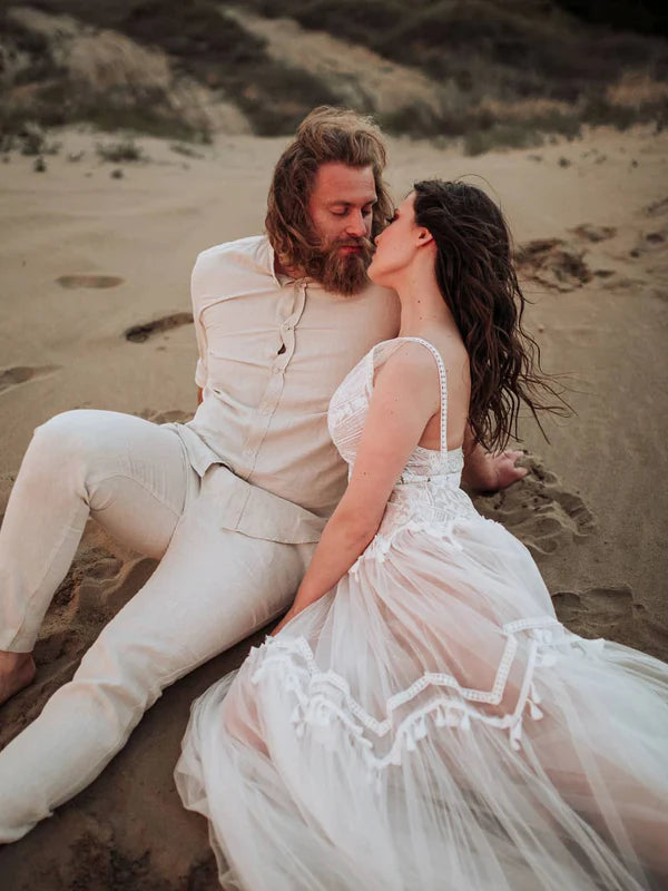 Luolandi Stunning Bohemia A-Line Lace V-Neck Spaghetti Straps Wedding Dress Elegant