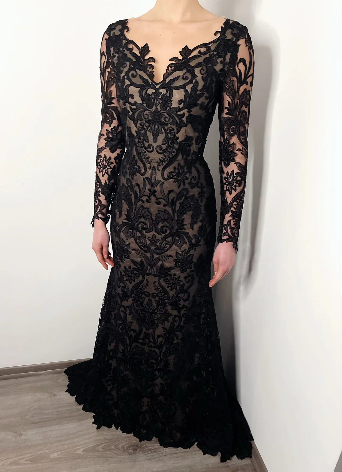 Luolandi Black and Beige A line lace dress with a detachable tulle skirt Elegant Evening Dress