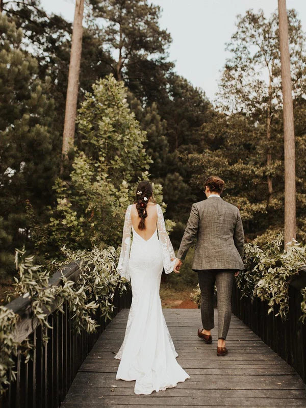 Luolandi Fabulous Longsleeves V-Neck Wedding Dresses Backless Sweep Train Bridal Gowns Elegant