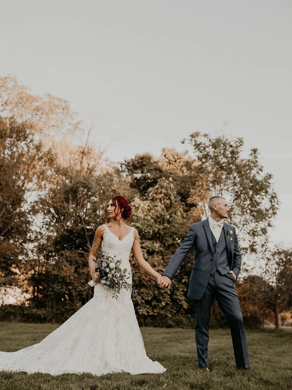 Luolandi Elegant V-Neck Lace Beaded Mermaid Wedding Dress with Chapel Trian Floor Length