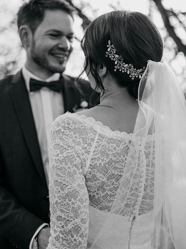 Luolandi Simple Lace Long sleeves Chiffon A-line Wedding Dresses Floor Length Elegant Bridal Gown