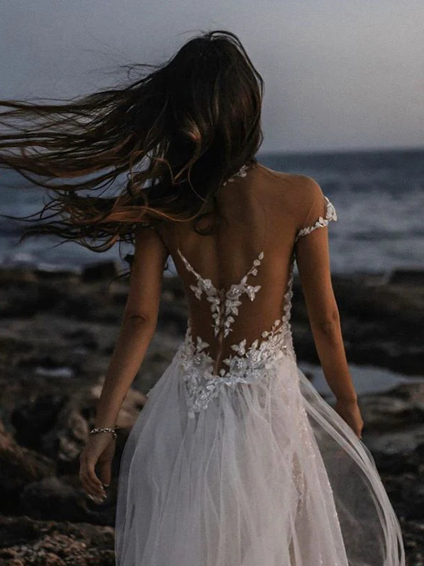 Luolandi Elegant Romantic Tulle V-Neck Appliqued A-line Wedding Dresses Floor Length With Train