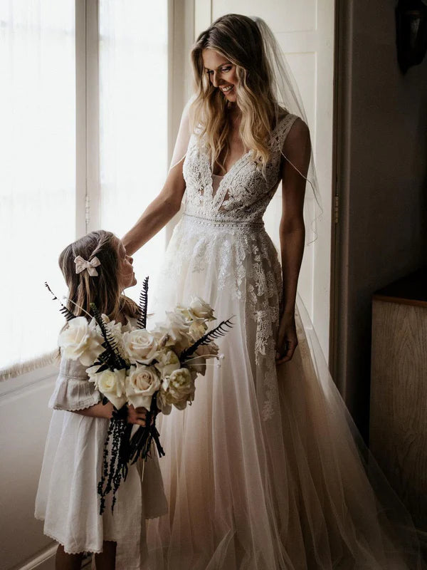 Luolandi Fabulous Tulle V-neck A-line Sweep Train Wedding Gowns With Beaded Elegant