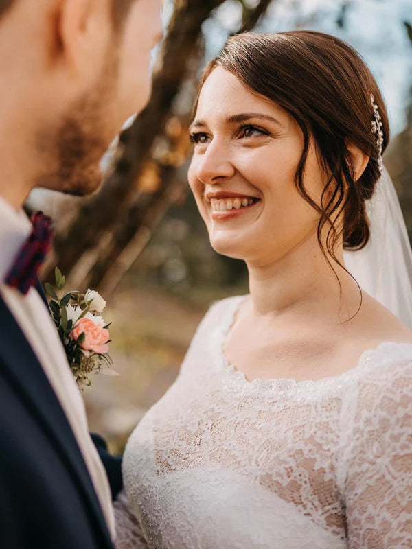 Luolandi Simple Lace Long sleeves Chiffon A-line Wedding Dresses Floor Length Elegant Bridal Gown