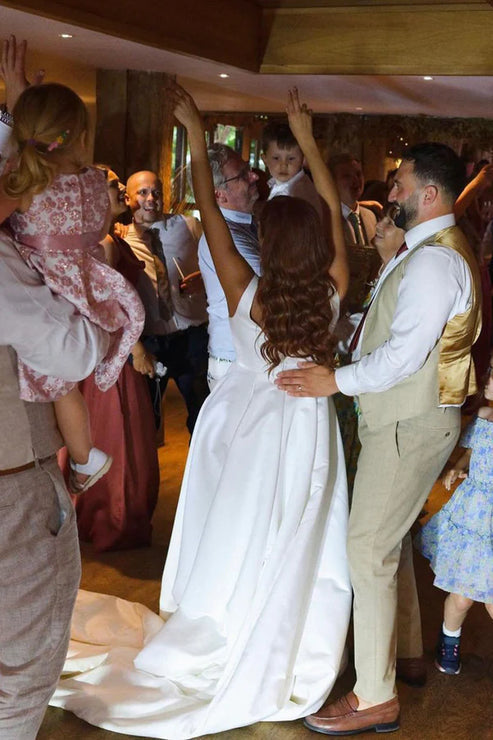 Luolandi Elegant Square Neck Satin Wedding Dresses Solid Color Sexy