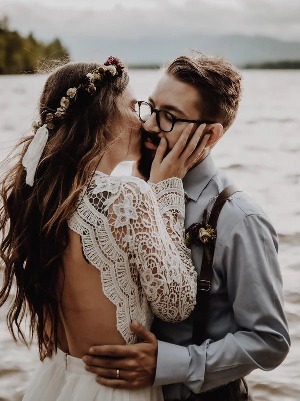 Luolandi Pure Chiffon & Lace V-neck Neckline Long Sleeves A-line Wedding Dresses Elegant