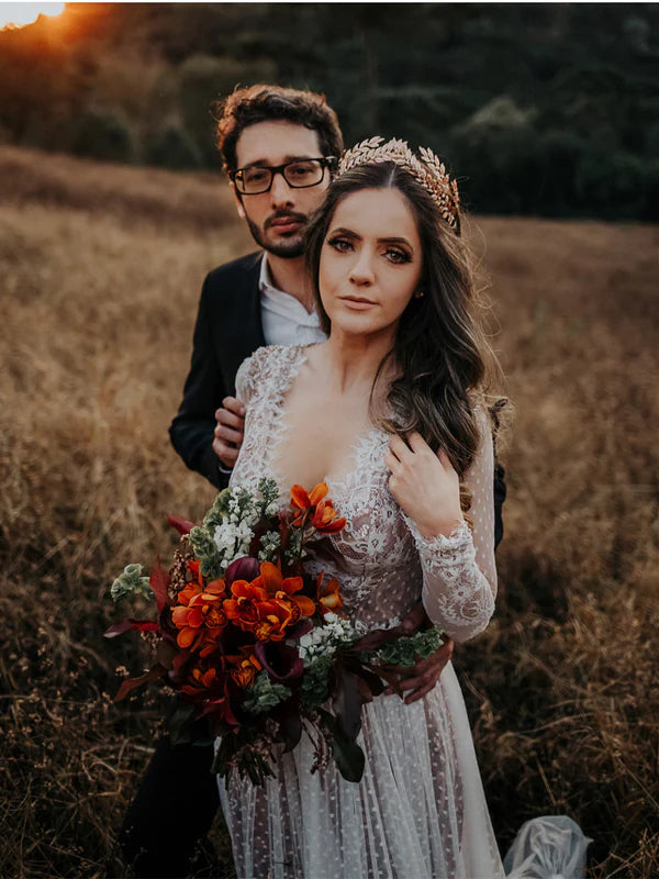 Luolandi Attractive V-neck Country A-line Wedding Dresses Lace Bridal Gowns Long Sleeves Elegant