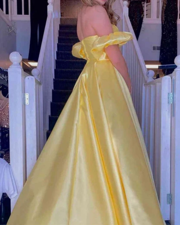 Luolandi Yellow Sweetheart A-Line Satin Long Prom Dress with Slit Sexy Evening Dress