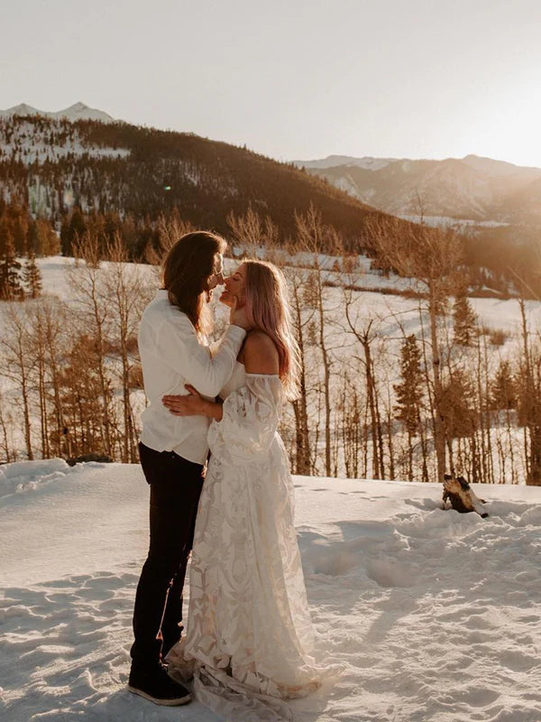 Luolandi Tulle A-Line 2 Pieces Strapless Wedding Dresses A-line V-Neck Gowns Off Shoulder Sexy