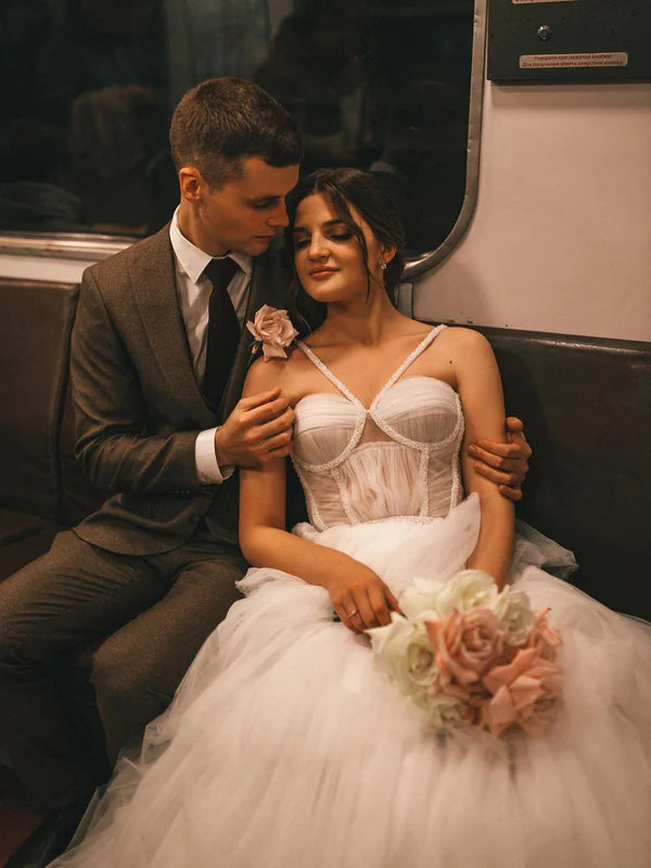 Luolandi Sweetheart Multilayer Network Beaded Wedding Dresses Floor Length Charming Bridal Gown