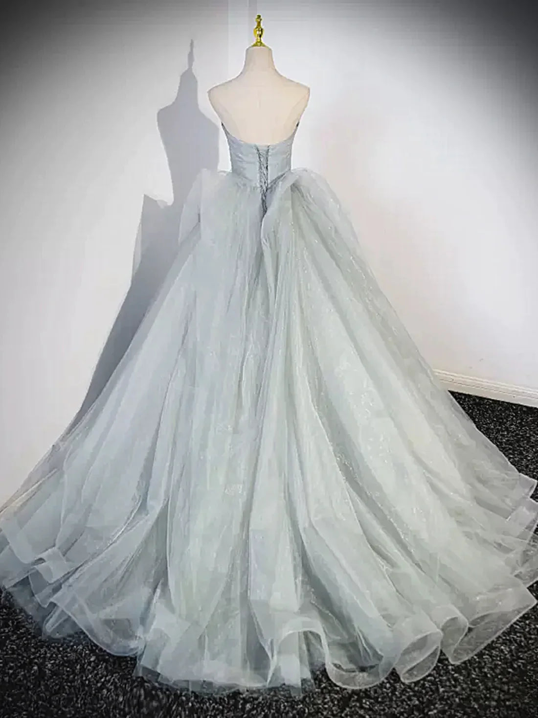 Luolandi Elegant Tulle Strapless A-Line Prom Dress Ball Gown Off Shoulder Floor Length Charming