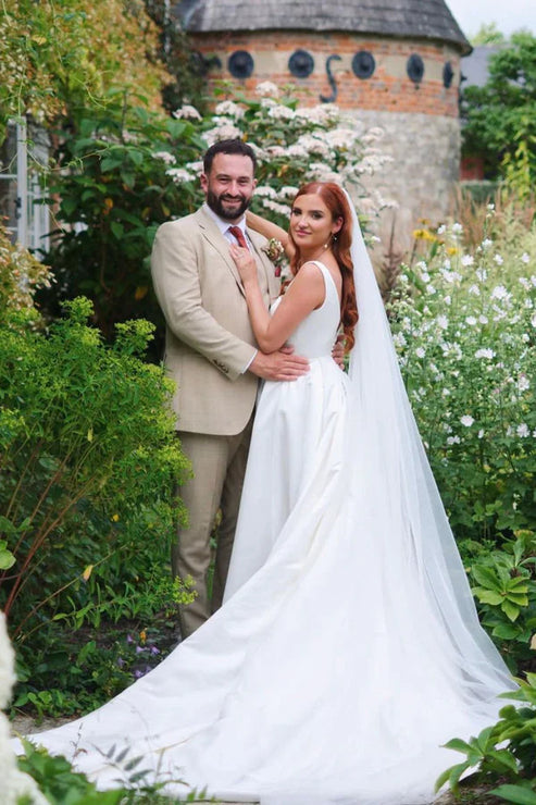 Luolandi Elegant Square Neck Satin Wedding Dresses Solid Color Sexy