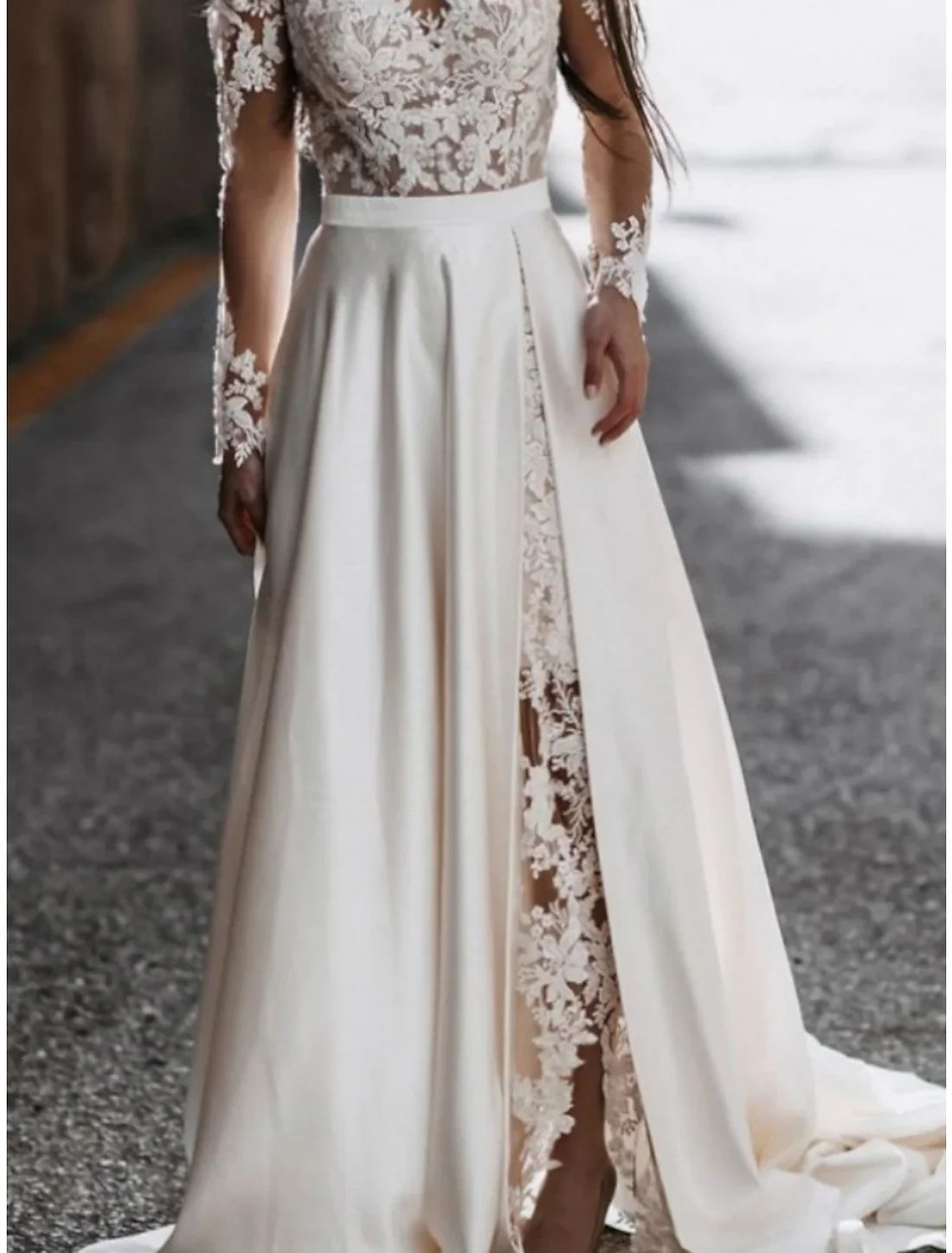 Luolandi Beach Mature Wedding Dresses A-Line Off Shoulder Long Sleeve Court Train Satin Bridal Gowns With Pleats Split