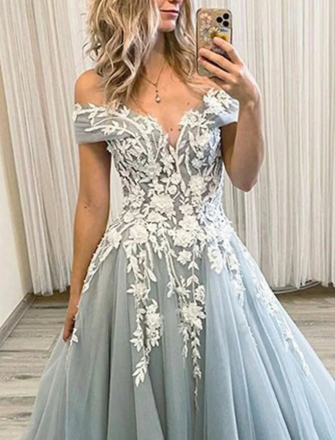 Luolandi Ball Gown Prom Dresses Princess Dress Formal Prom Floor Length Sleeveless Off Shoulder Organza Backless with Pleats Appliques Beautiful