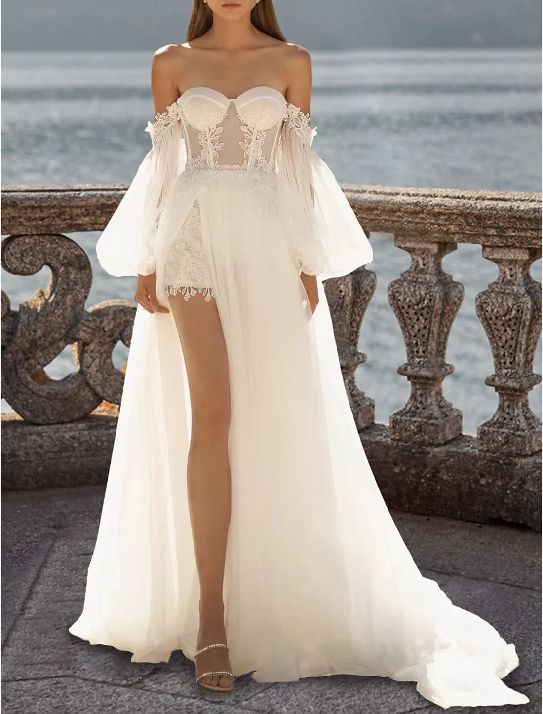Luolandi Beach Wedding Dresses A-Line Off Shoulder Long Sleeve Court Train Lace Bridal Gowns With Appliques and Split