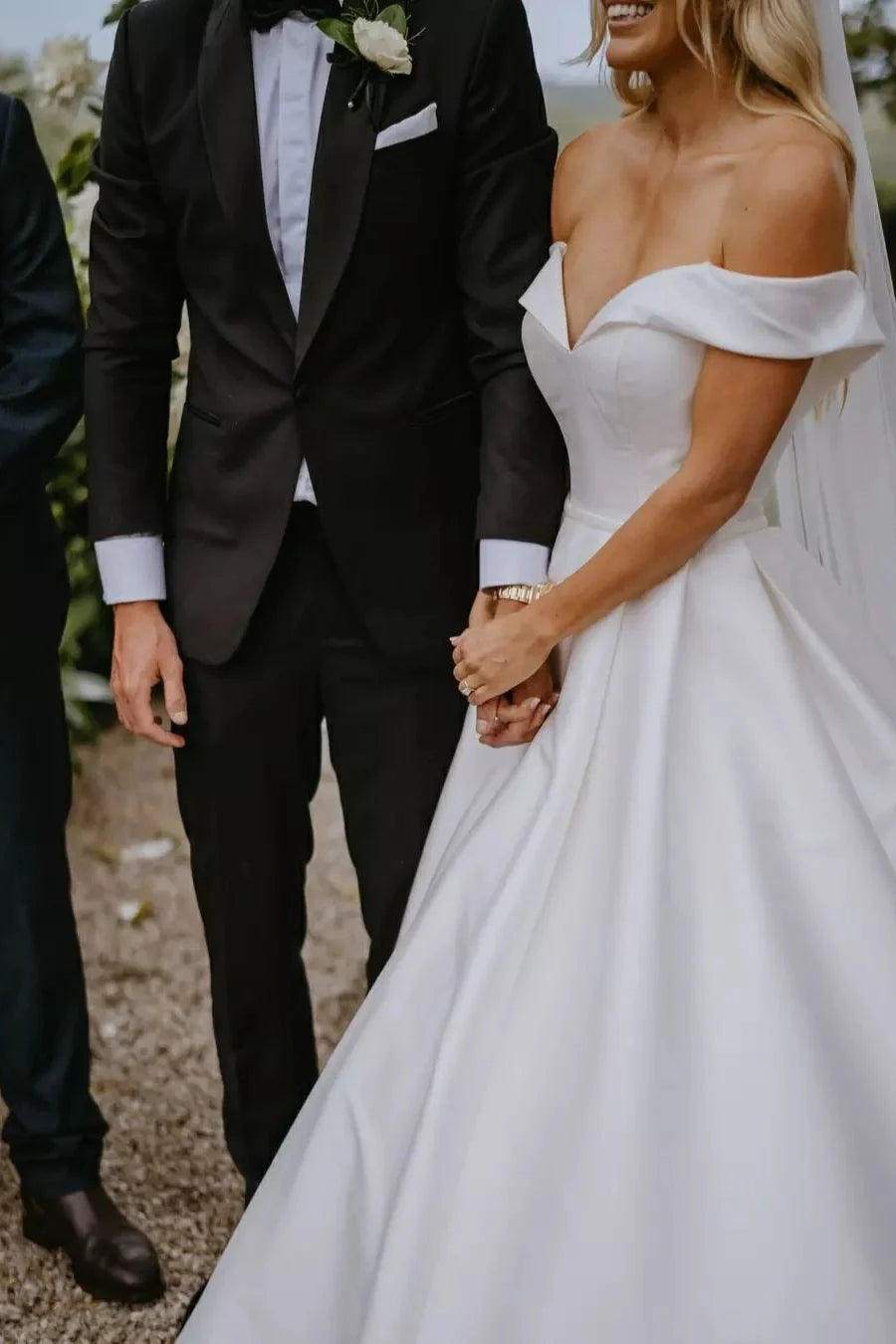 Luolandi A Line Wedding Dress Off The Shoulder Satin Bridal Dress Floor Length Solid Color Simple Bridal Gown