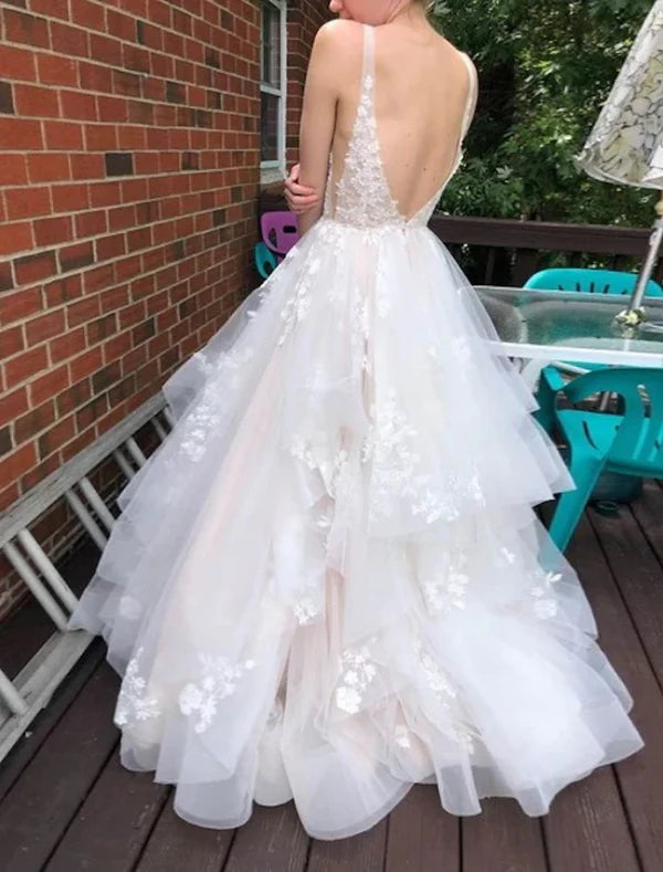 Luolandi Engagement Formal Wedding Dresses Ball Gown V Neck Sleeveless Floor Length Lace Bridal Gowns With Appliques Open Back