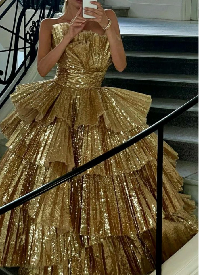 Luolandi Stylish Golden Tiered Ball Gown Long Evening Party Dress Off Shoulder Prom Dresses Charming