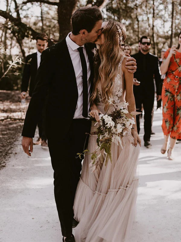 Luolandi Charming V-neck Tulle Wedding Dresses A-line Appliqued Bridal Gowns Elegant