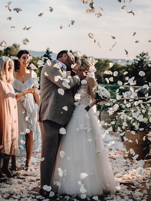 Luolandi Marvelous V-neck A-line Wedding Dresses With Flowers Tulle Gowns Charming No With Wedding Veil